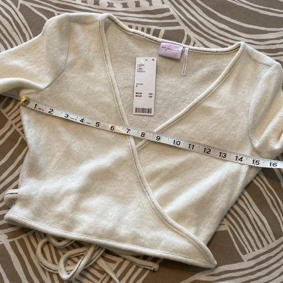 URBAN OUTFITTERS crop wrap top - Picture 7 of 8